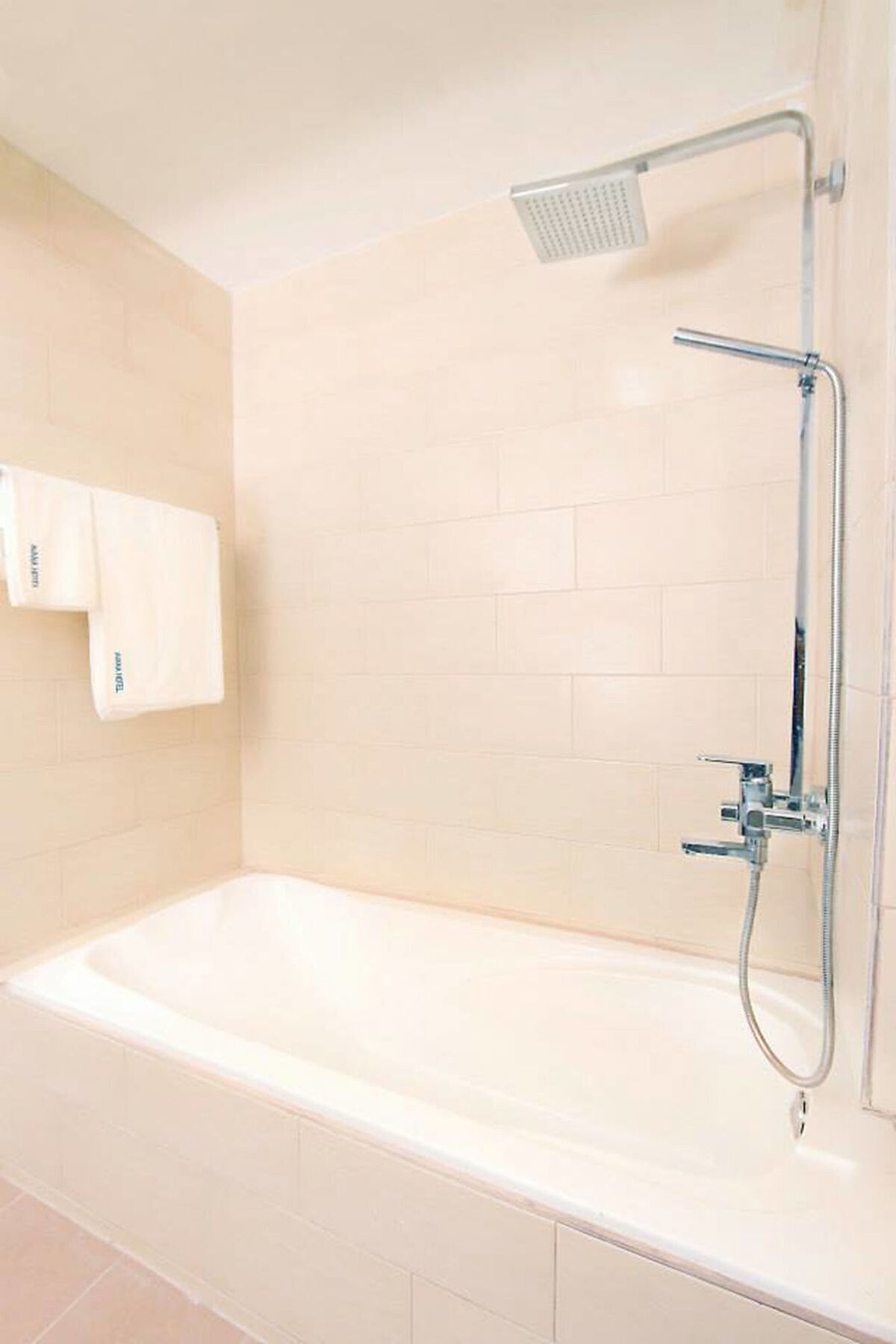Avana Laemchabang Hotel Sziracsa Kültér fotó